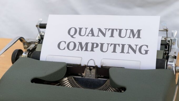 A Guide to Understanding and Using Quantum Computing Online Tools