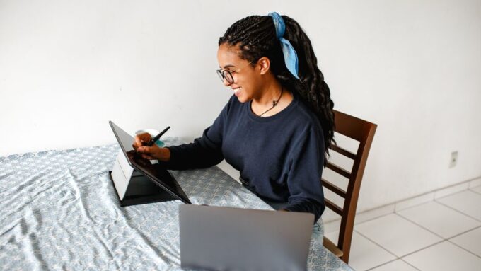 Navigating the Remote Work Revolution: Essential Online Tools for Teams in 2026